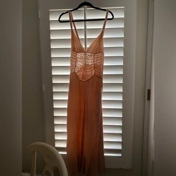 La Perla glamorous pale pink w/ivory lace braided shoulder straps nightdress